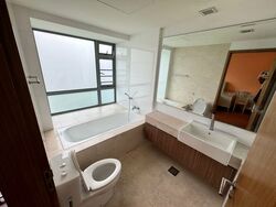 Waterfront Waves (D16), Condominium #479850231